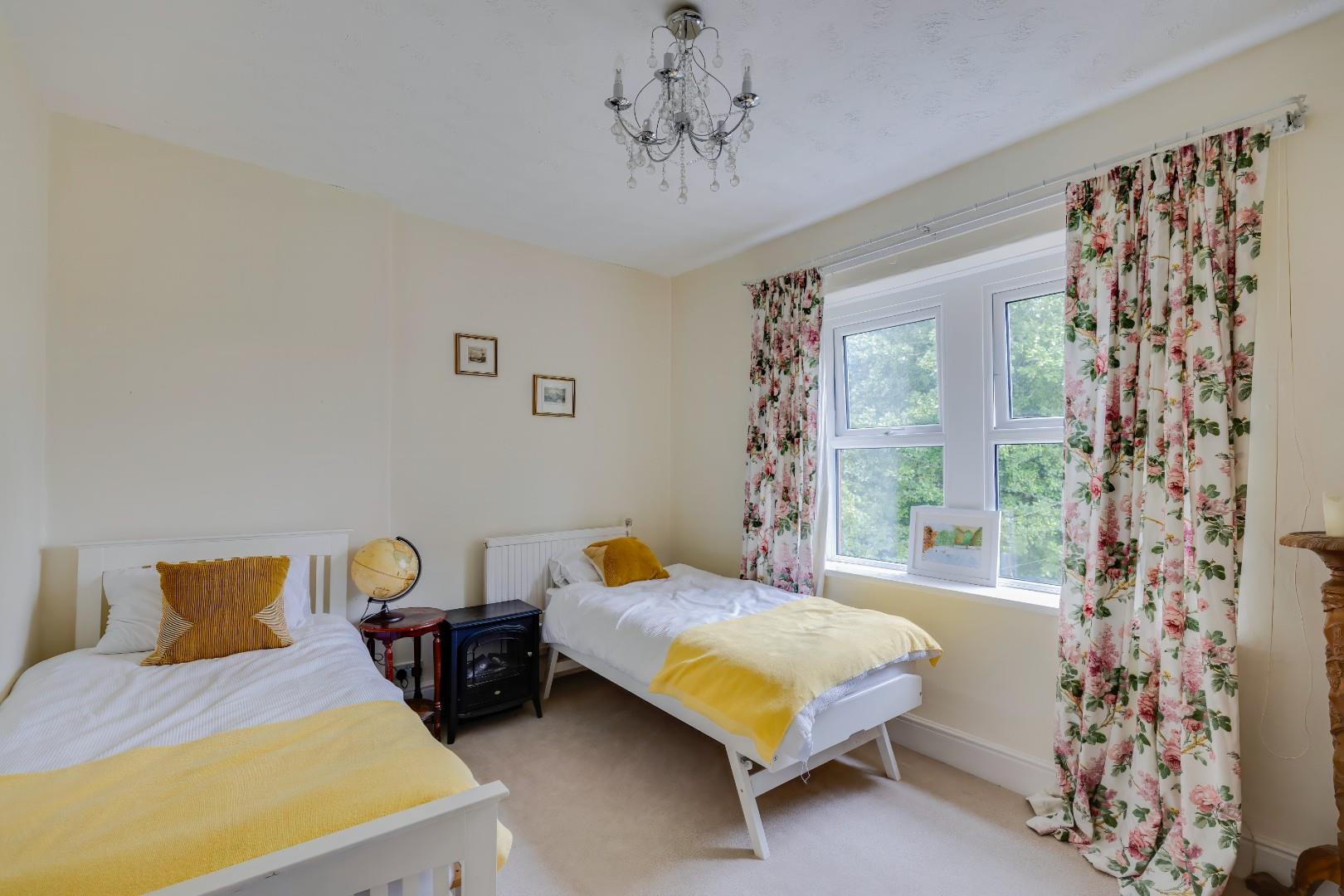 Downside House, Cattery & Equestrian Facilities, Sully Road, Penarth, CF64 2TR